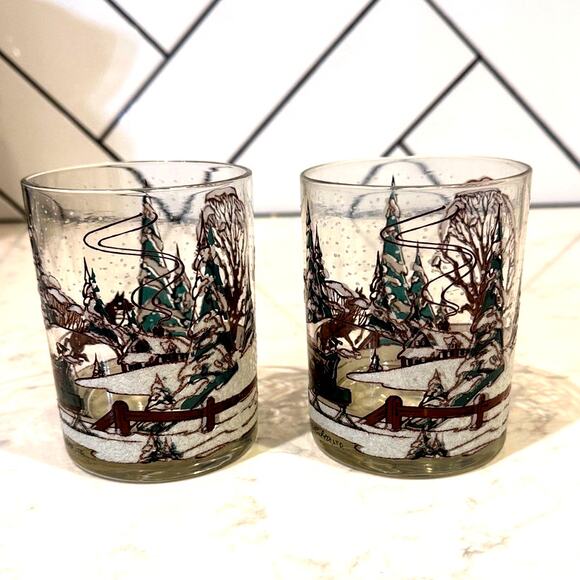 Vintage Currier & Ives collector's series Christmas old fashioned glasses x2 - Picture 3 of 8